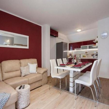 Apartment Dar Murter Luaran gambar
