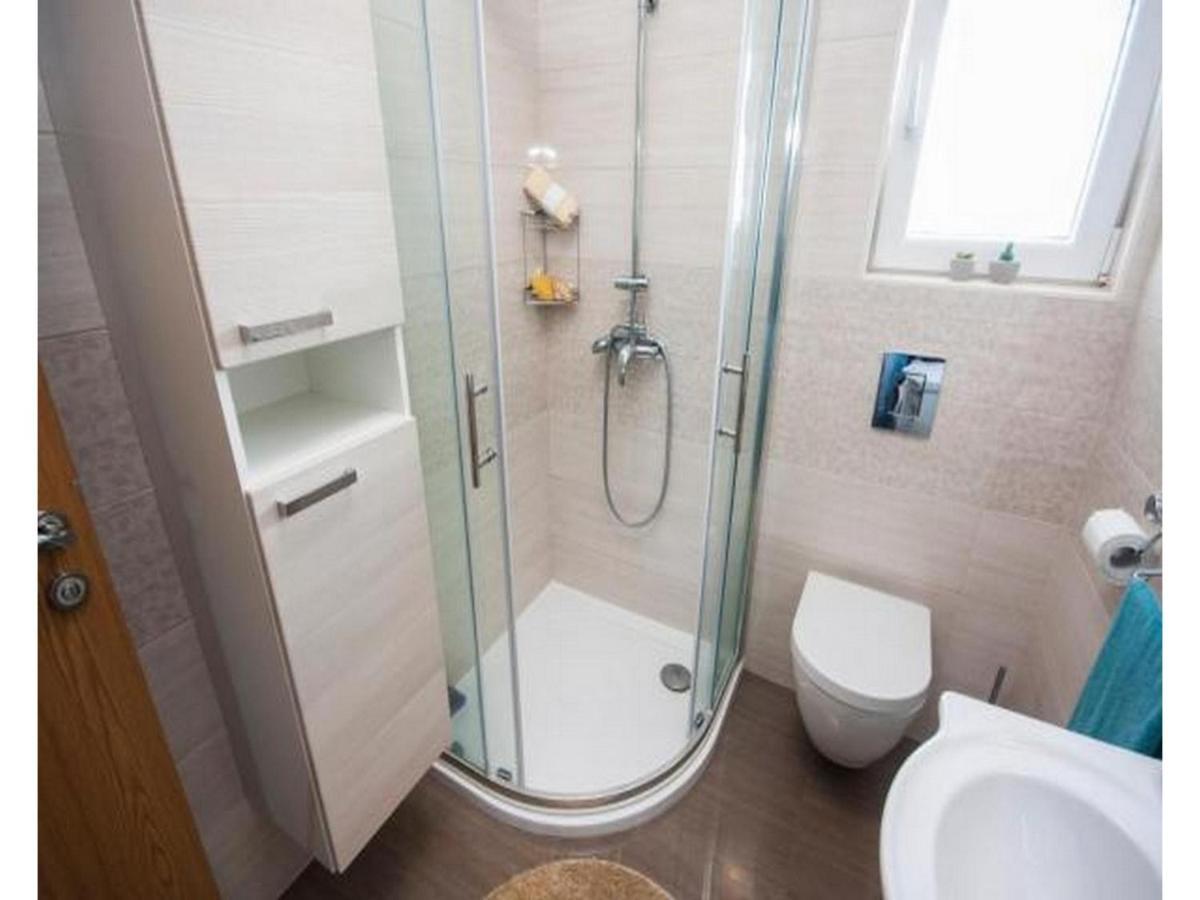 Apartment Dar Murter Luaran gambar