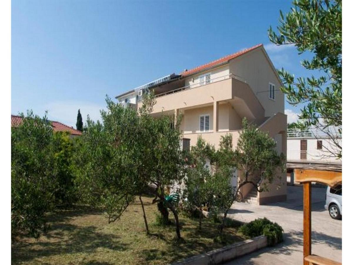 Apartment Dar Murter Luaran gambar