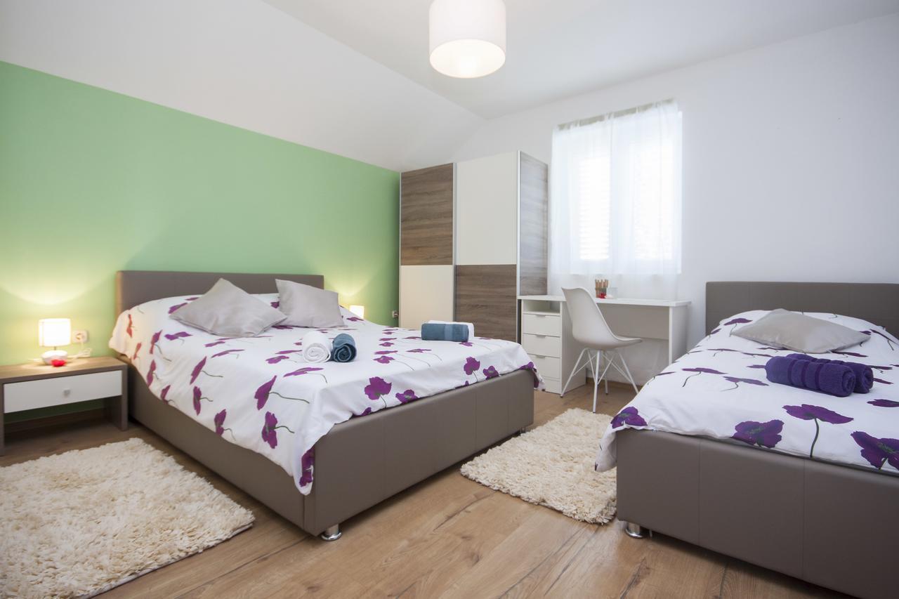 Apartment Dar Murter Luaran gambar