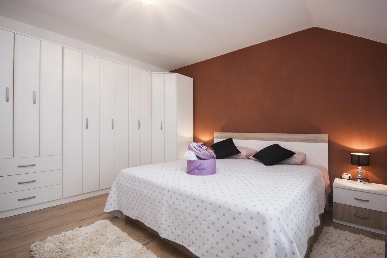 Apartment Dar Murter Luaran gambar